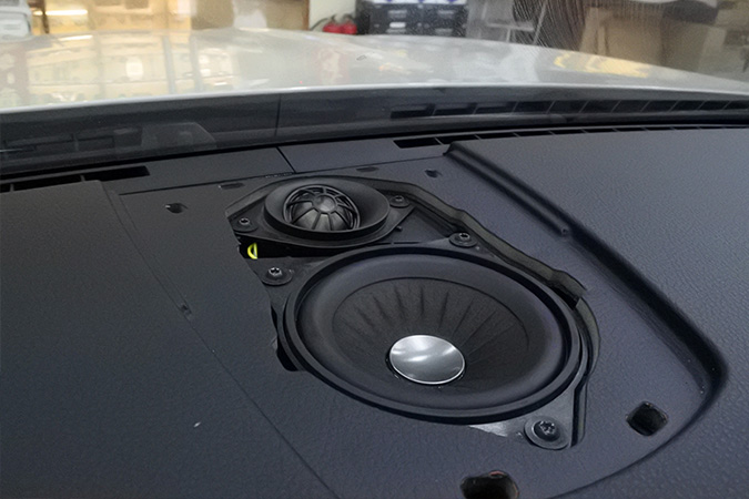 豪车原厂音响怎么没有4门隔音,豪车原车音响
