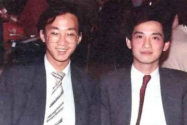 不服不行!黄家驹一开嗓,曼德拉潸然泪下,李嘉诚花重金买断版权