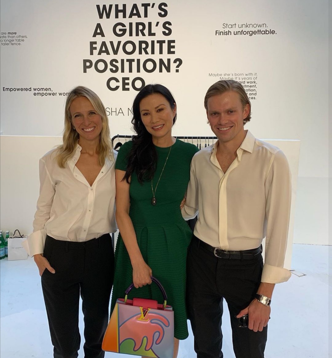 51岁邓文迪图,51岁邓文迪容光焕发