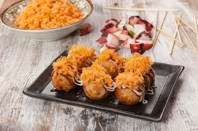 墨鱼乌贼章鱼鱿鱼到底有什么区别,怎么分清章鱼乌贼和鱿鱼