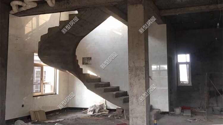 农村自建房实用双跑楼梯尺寸,3.6米高2.4米宽180度旋转楼梯