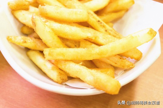 炸薯条最忌讳焯水,薯条过夜变软怎么炸得又酥脆