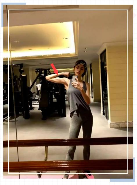 钟楚曦凹直角肩教程,女生学钟楚曦直角肩