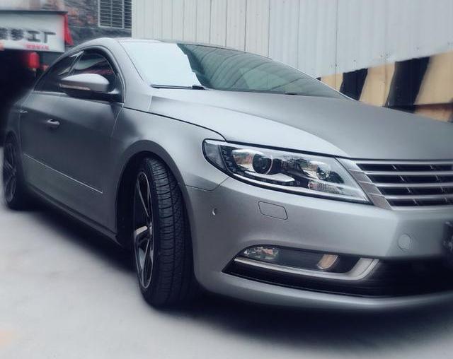 大众cc车身改色贴膜案例图,老款cc改银灰