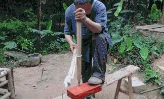 木工大叔年收入100万,木工大爷一年收入多少