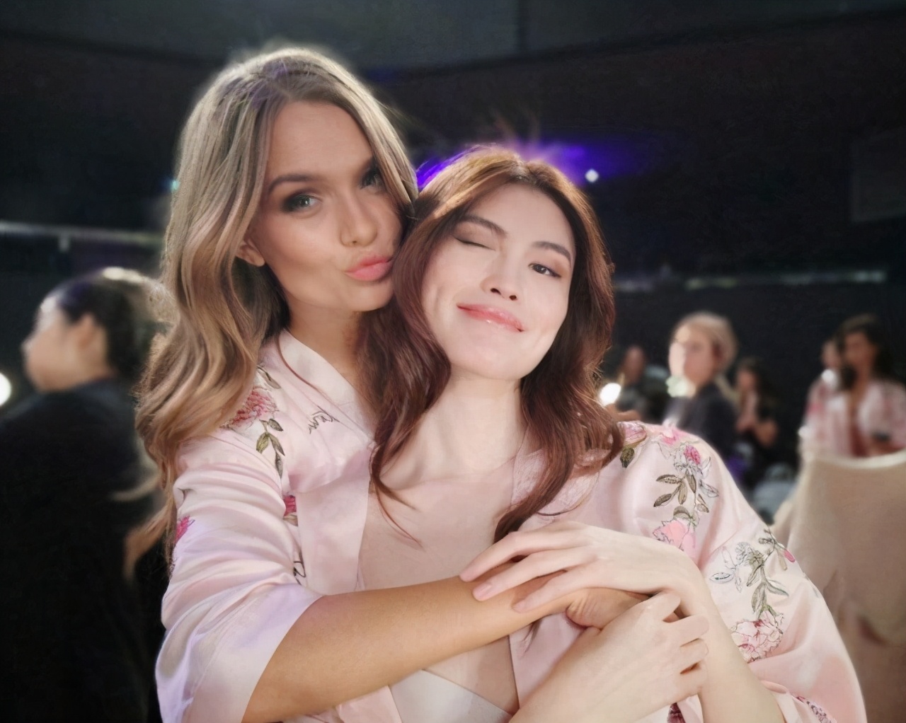 屈臣氏平价美白身体乳测评,屈臣氏透明质酸身体乳可以美白吗