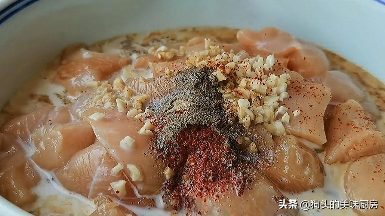 炸鸡块不裹面粉最简单的做法,过年炸鸡块用淀粉还是面粉好吃