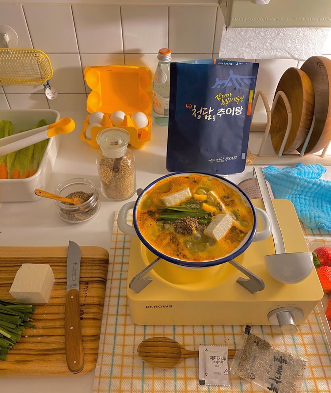 桌布铺在家里精致大气,卧室桌布好看