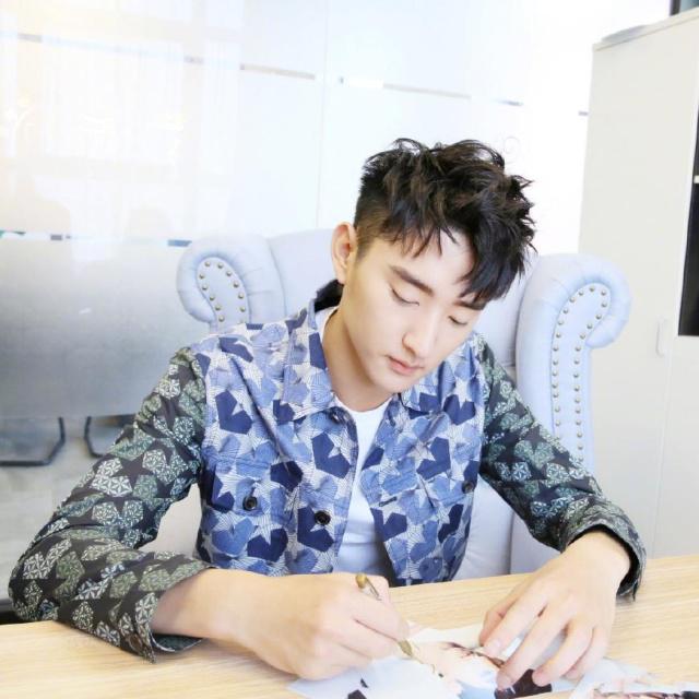 海陆于小彤公布恋情是什么时候,于小彤和海陆分手是哪年