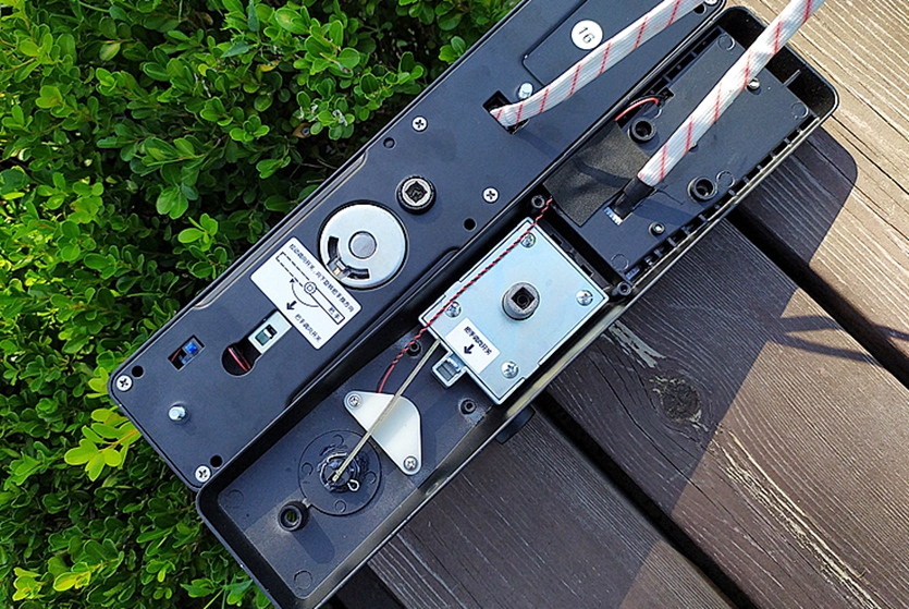 方正老款智能锁指纹锁,振兴安防智能锁好吗