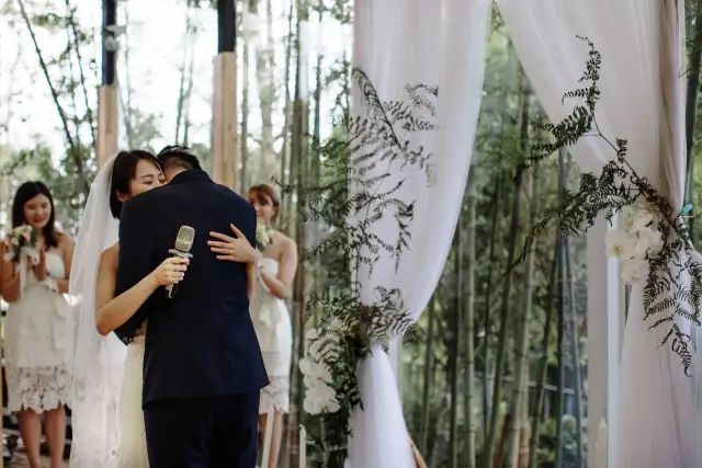 放弃一线城市年薪30万回老家,放弃30万年薪隐居深山