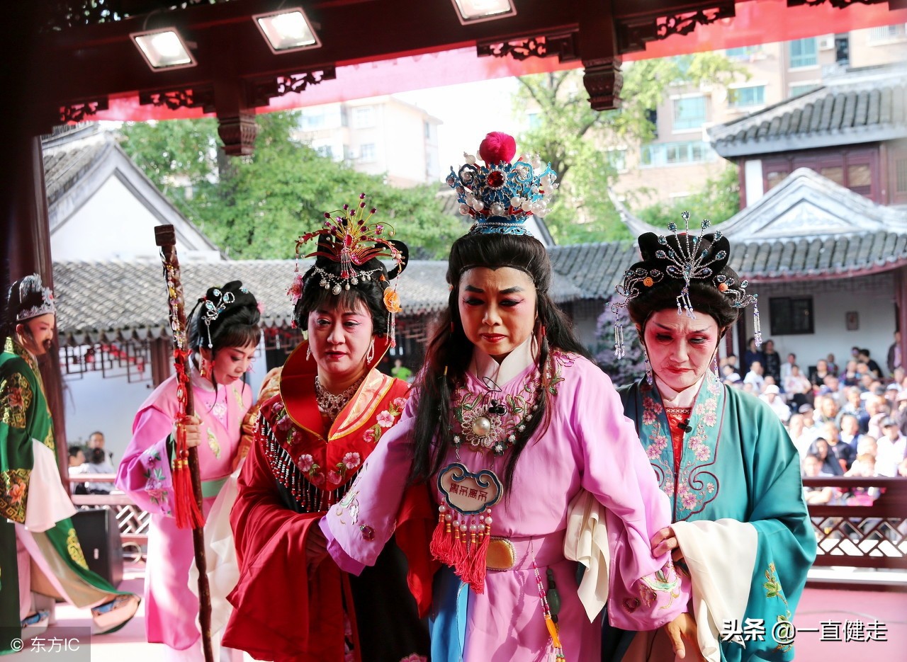 小说红楼梦完整版免费听,红楼梦小说全集免费完整版