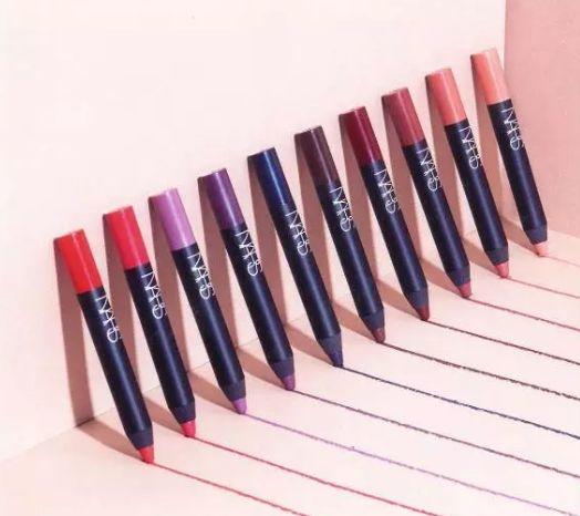 化妆初学口红推荐哪个,初学化妆用什么颜色的口红