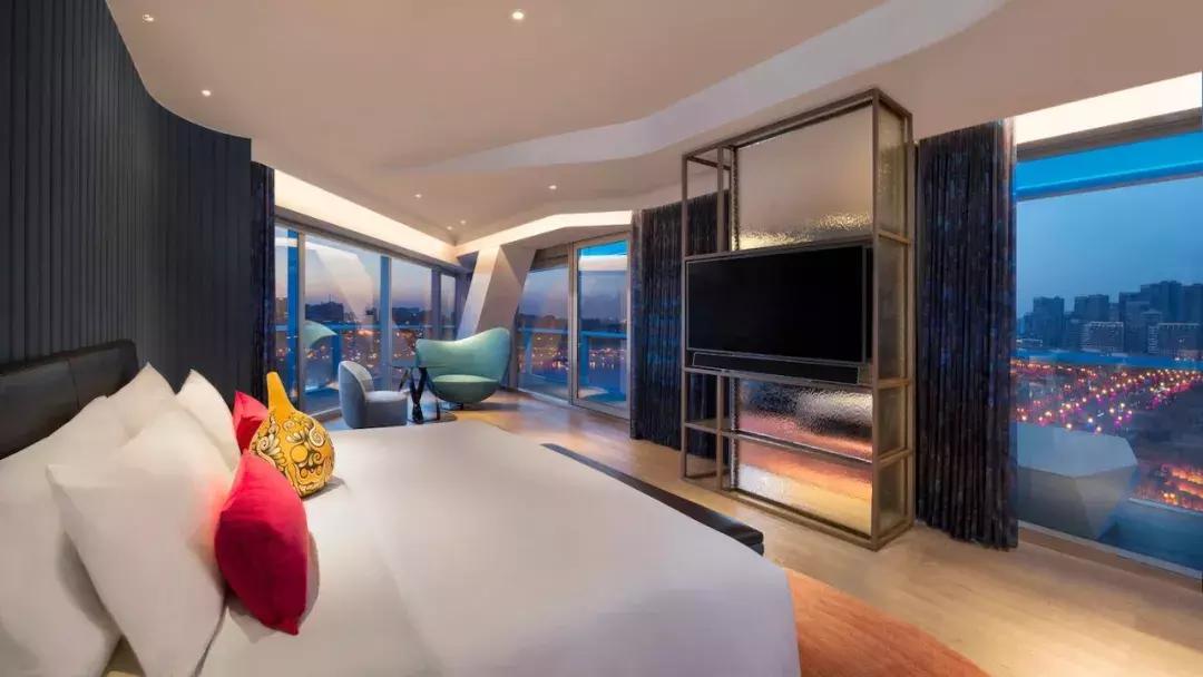 住过无数家W,却被新开业的西安W迷到愣神！原来真存在流光溢彩的梦