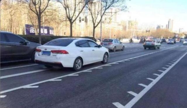 锯齿车道怎么走不违规,锯齿车道违章怎么处理