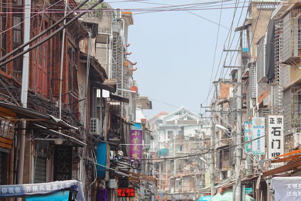 小南京—湘潭的城中村，是大学生情侣天堂，老板日进斗金