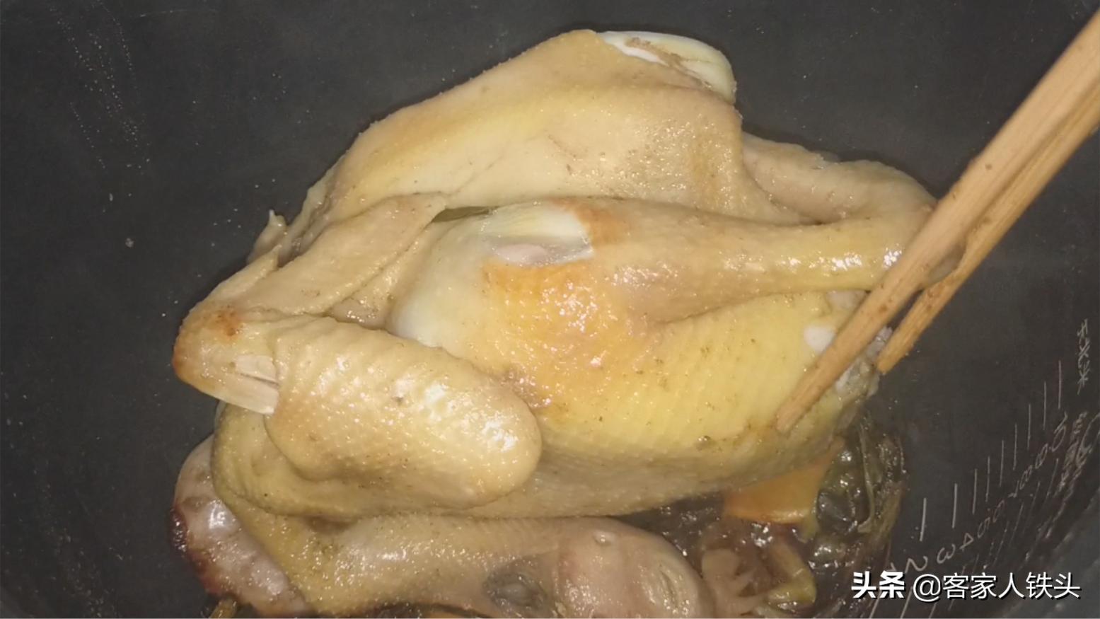 客家正宗盐焗鸡做法,正宗客家盐焗鸡的做法步骤