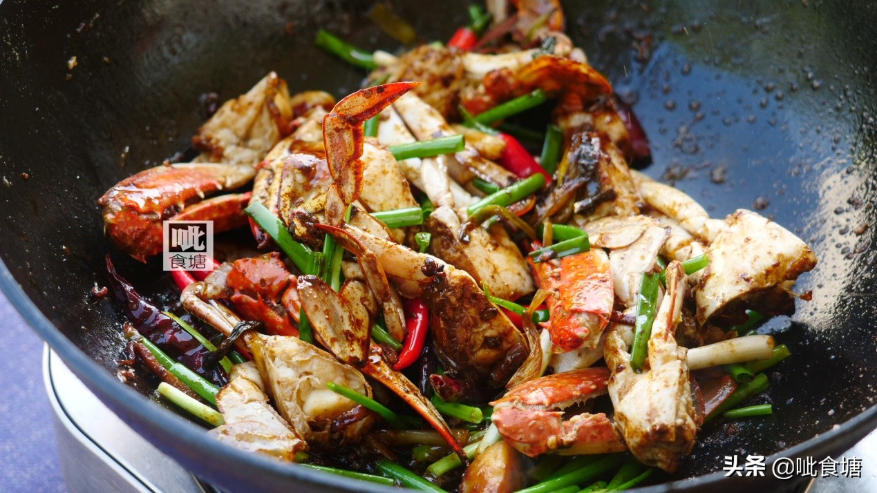 螃蟹怎么炒又肥又大,螃蟹跟什么炒好吃呢