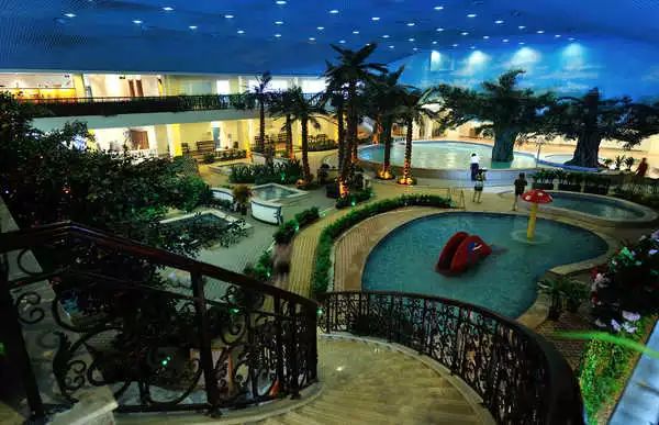 北京100元吃住泡温泉,北京哪里可以滑雪泡温泉