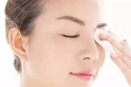 脸部蜡黄暗沉怎么改善,脸上暗沉发黄怎么办还长斑