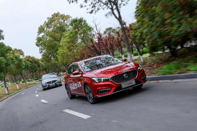 名爵6和思域怎么选,名爵6tcr静态视频