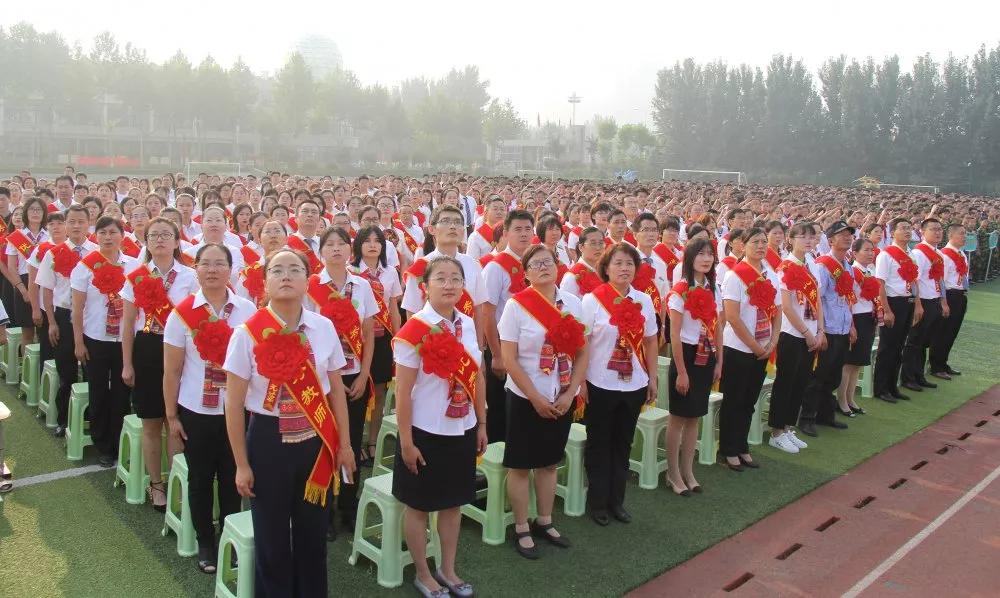 齐都实验学校：砥砺前行写华章异彩纷呈绘锦绣