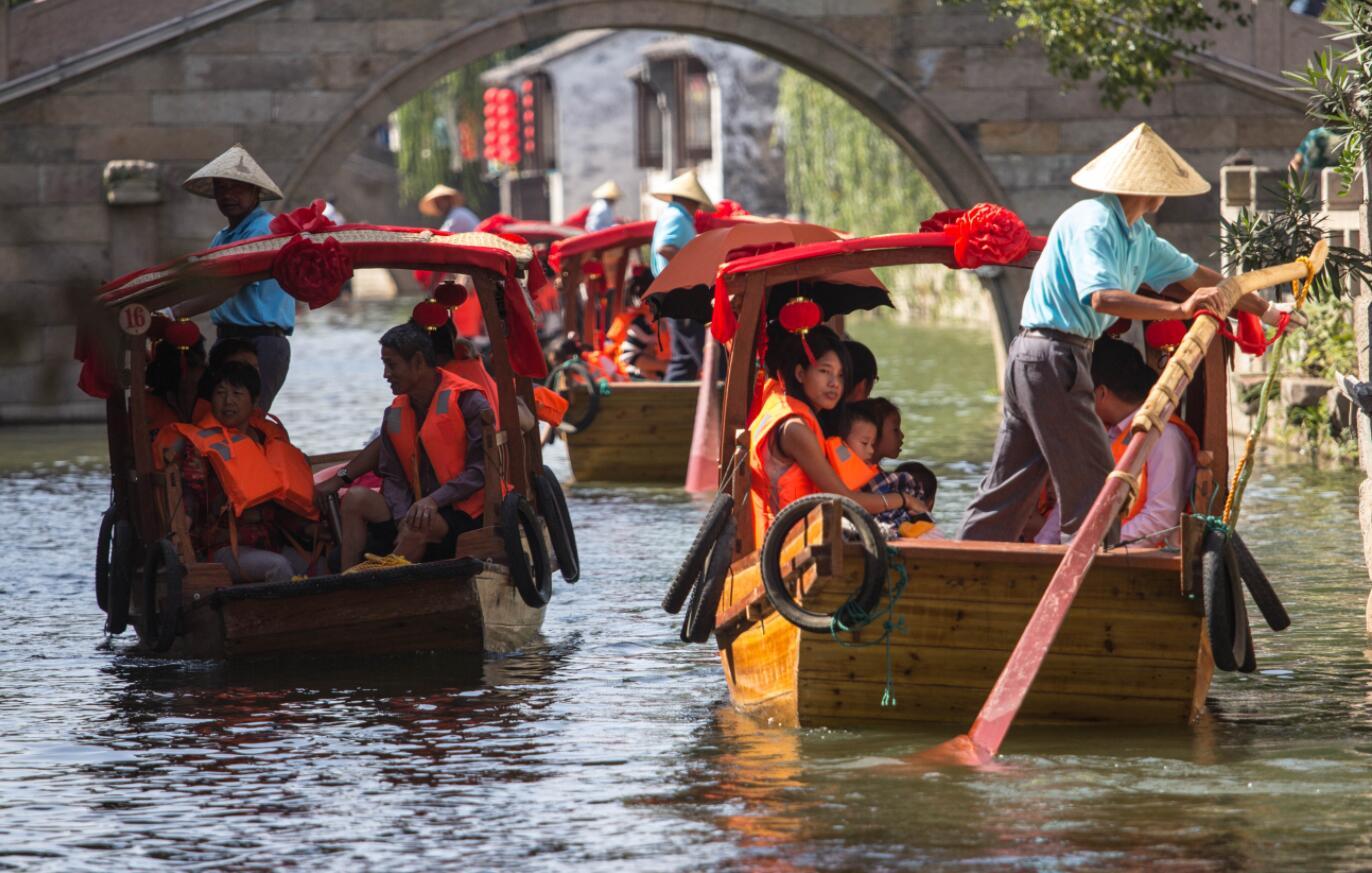 乌镇和周庄哪个周庄古镇值得去,周庄和乌镇哪个周庄一日游好玩