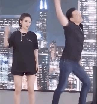 浜旀潯浜哄弬鍔犵殑璋堣瘽缁艰壓,浜旀潯浜鸿劚鍙g