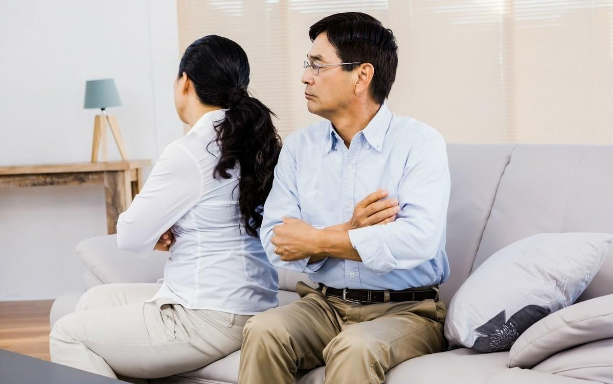 紧急避孕药40以上妇女不能用吗,40以上妇女吃避孕药还是人工流产