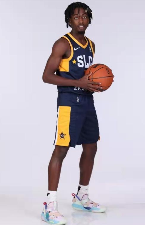 周琦和曾凡博天赋,曾凡博周琦