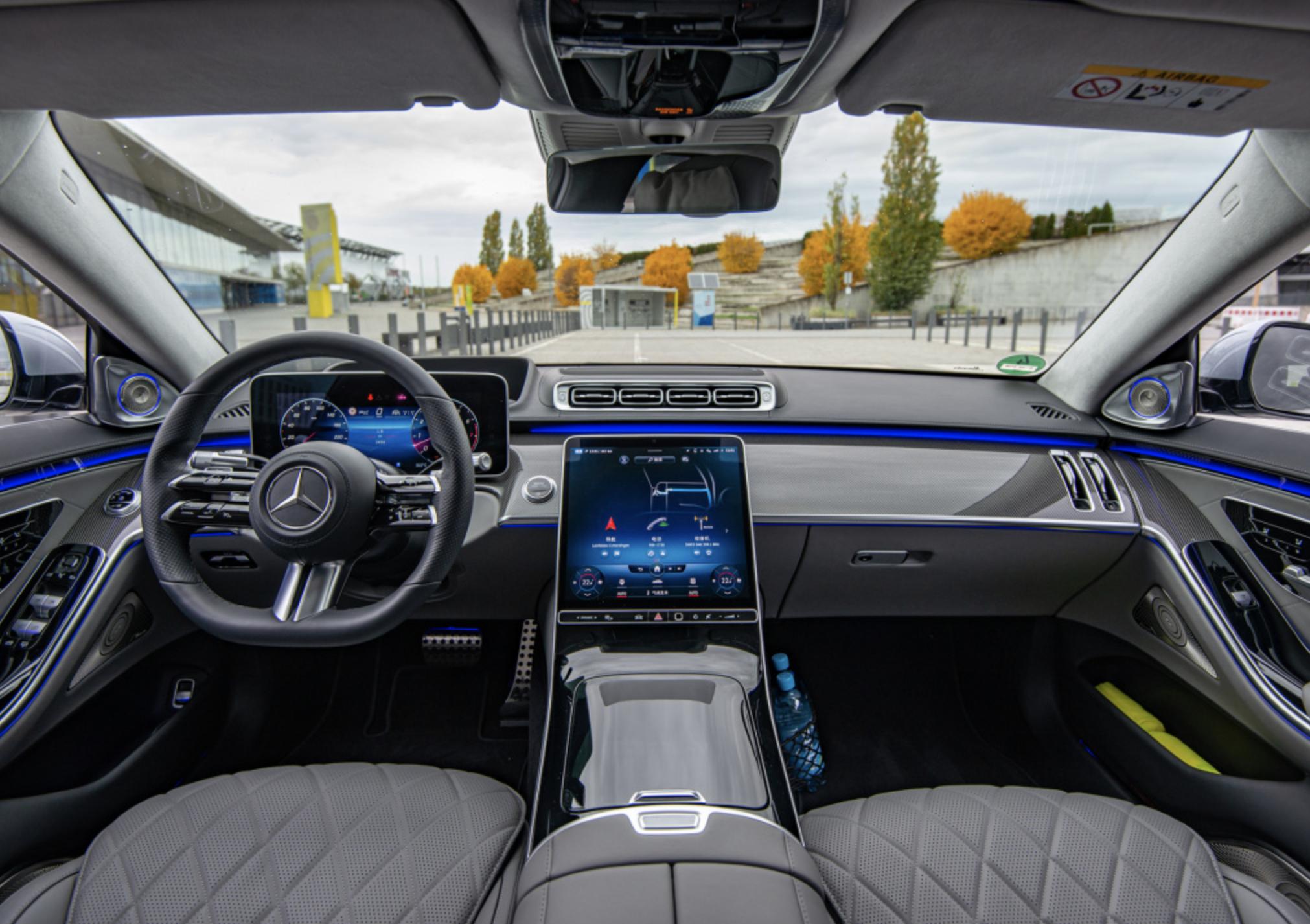 2024款奔驰轿车220落地价格,奔驰2809落地价