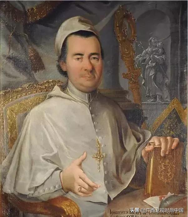 别小看一枚小胸针，透露着你的品位和故事……