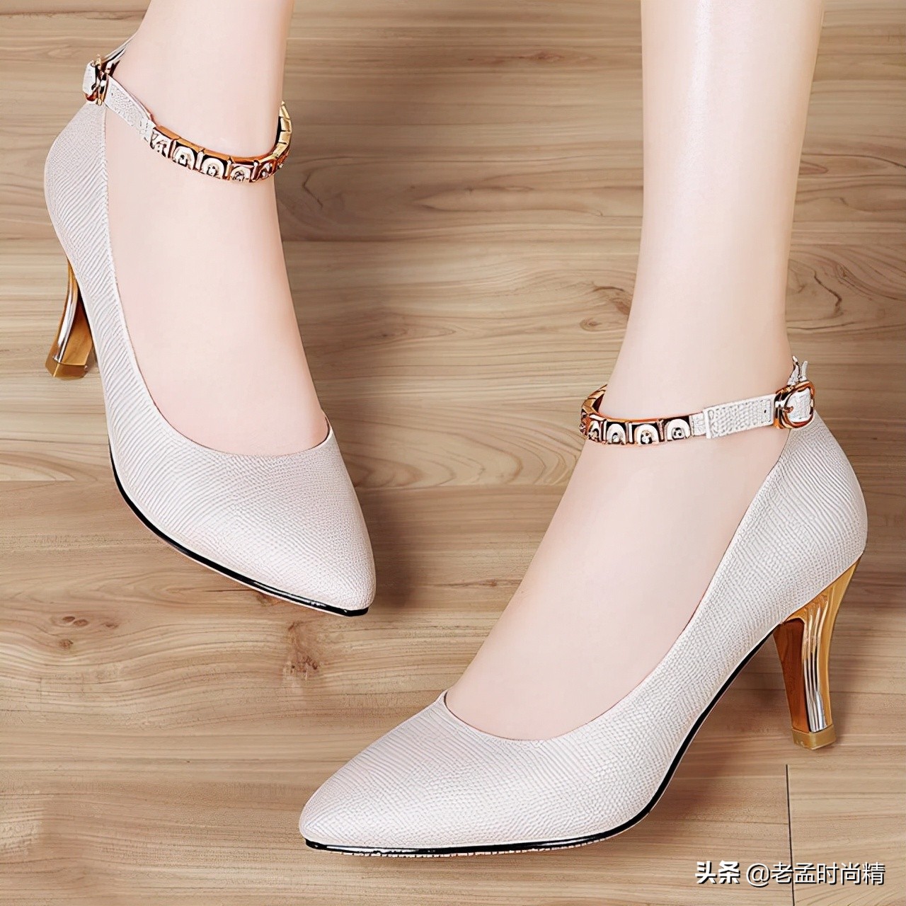 今年最流行的尖头高跟鞋,今年最流行的夏季鱼嘴高跟鞋