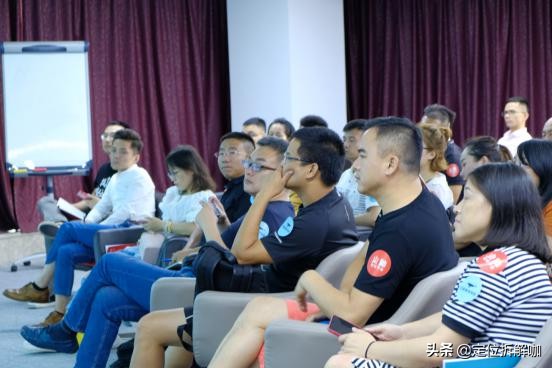 江小白如何进行长远发展,江小白未来可以采取哪些发展策略