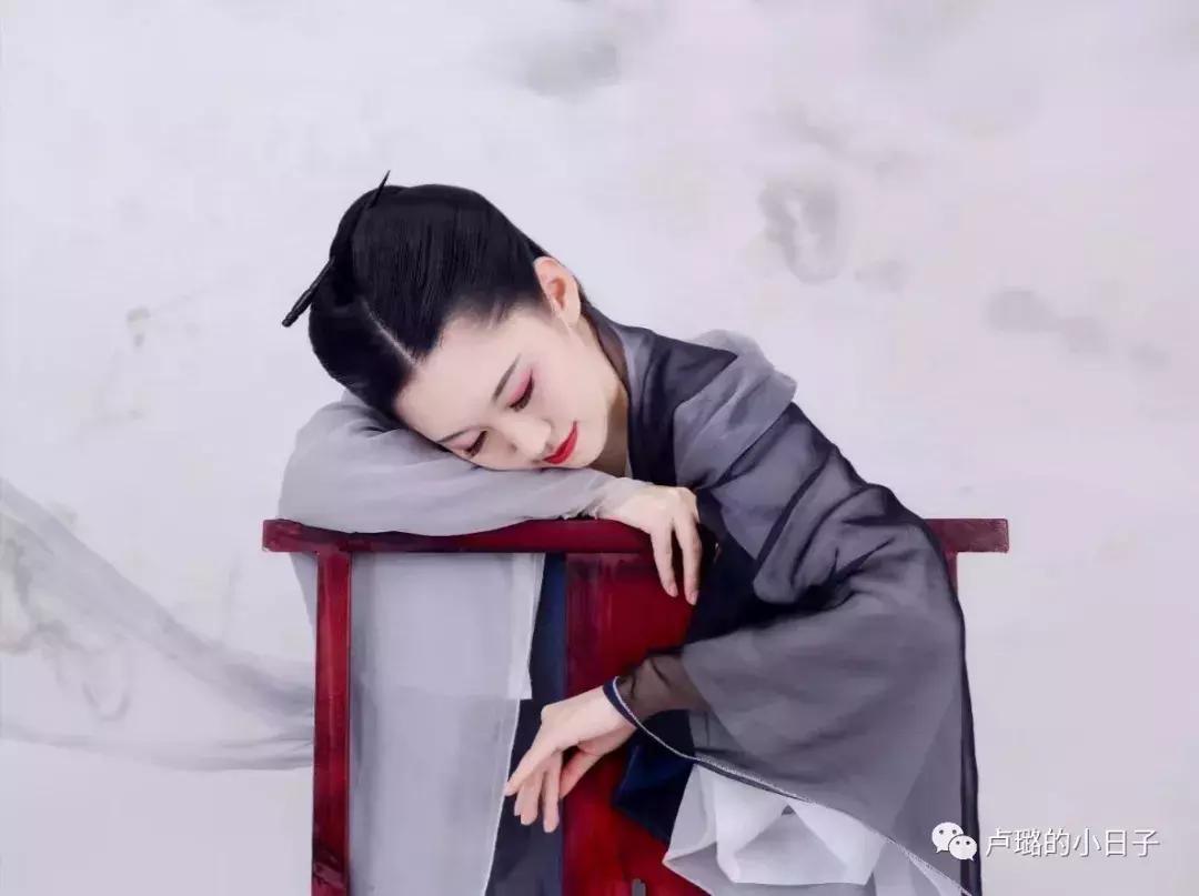 出门便携式化妆包软包中号,旅行化妆包大公开