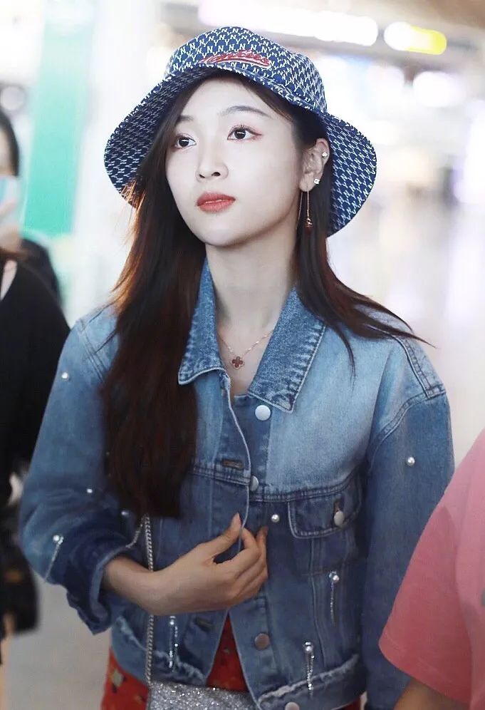 大脸戴什么帽子好看冬季新款,女性脸小冬天戴什么帽子好看