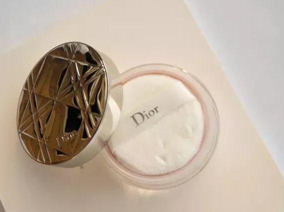 最好用的大牌定妆粉推荐,热门平价定妆粉