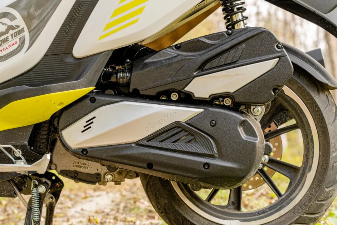 赛科龙rt3s大踏板摩托2024款,国产大踏板赛科龙rt3s推荐