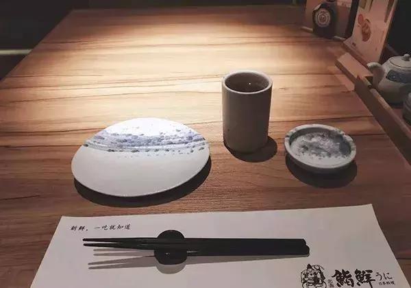 如何做一个长久的餐饮品牌 (有哪些快速火起来的餐饮品牌案例)