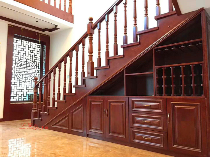 楼梯怎样设计不影响二楼布局,楼梯拐角怎么设计