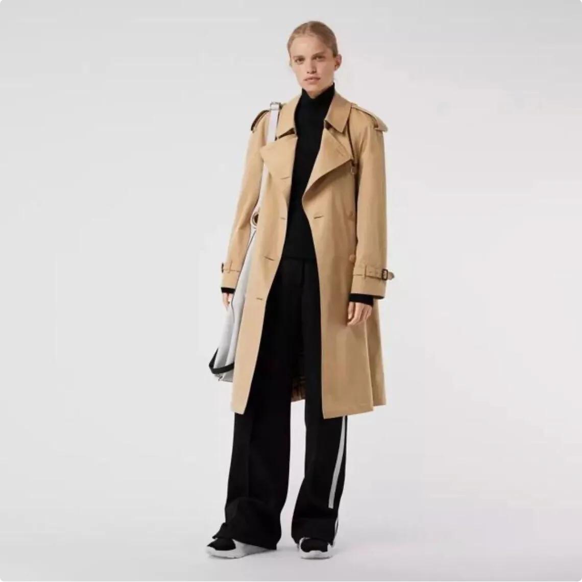 怎样选择巴宝莉女士风衣经典款,巴宝莉风衣男士穿搭指南