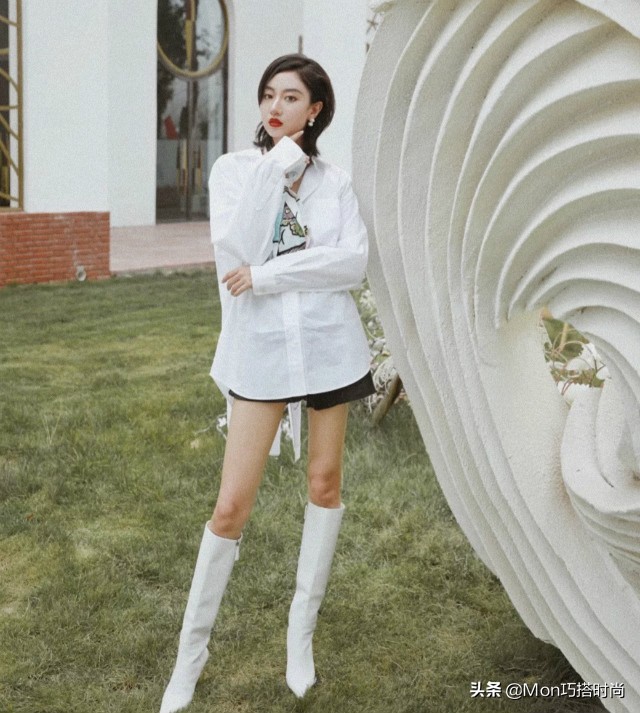 丝巾有几种戴法视频,春天的丝巾流行这样系