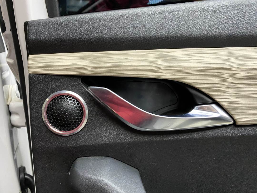 倒模工艺很nice宝骏360汽车音响改装美乐福X5+中低音倒模工艺