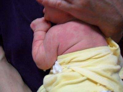 害怕宝宝睡觉受惊?看完后家长再也不用担心宝宝的这几种生理现象