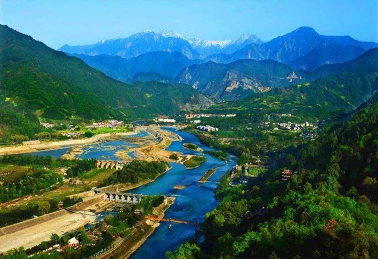 四川的保护神都江堰,为何屹立两千年不倒?不只是因为工程良心