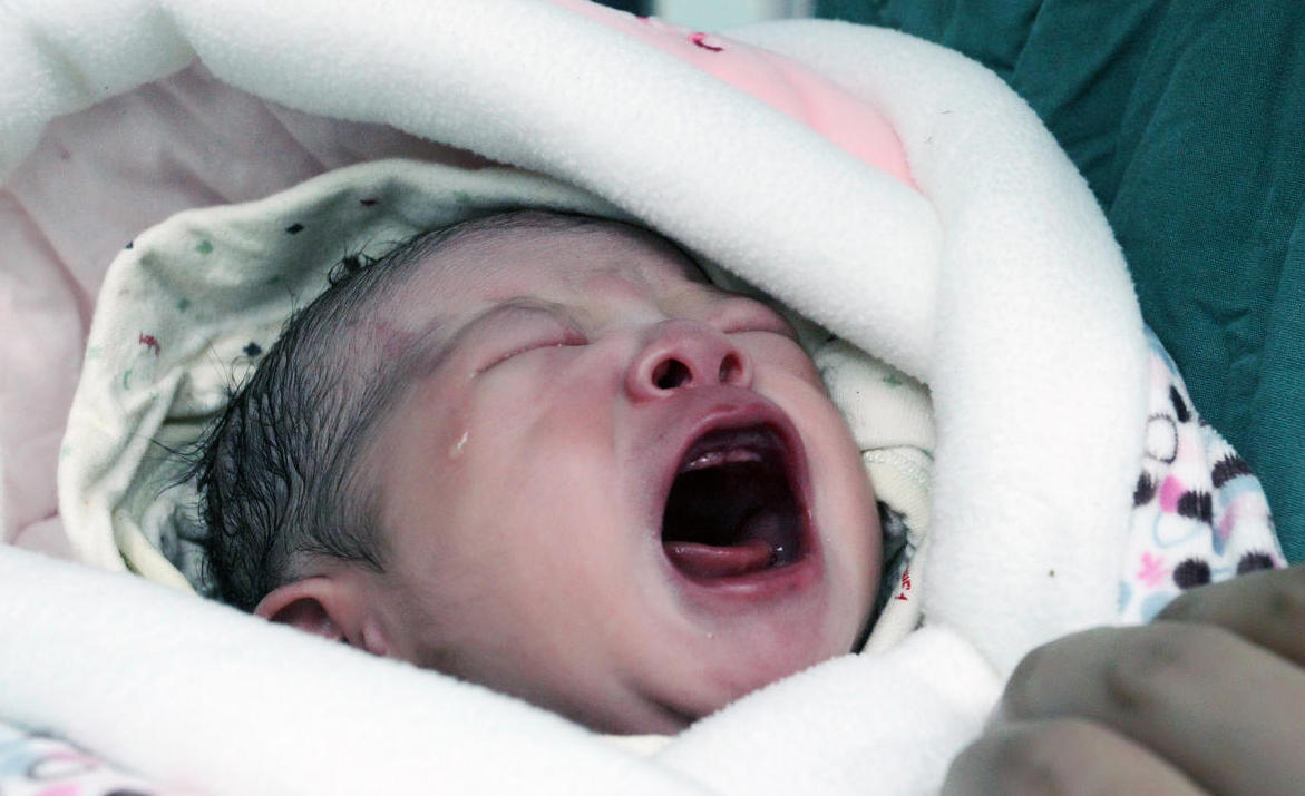 产科医生讲述胎儿发育过程,孕妇胎儿发育过程视频