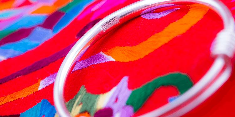 纯银饰品变色吗,纯银饰品为什么发黄