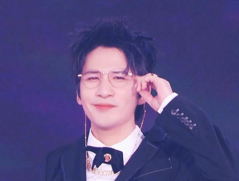 十分熟悉的大张伟,大张伟直播很酷