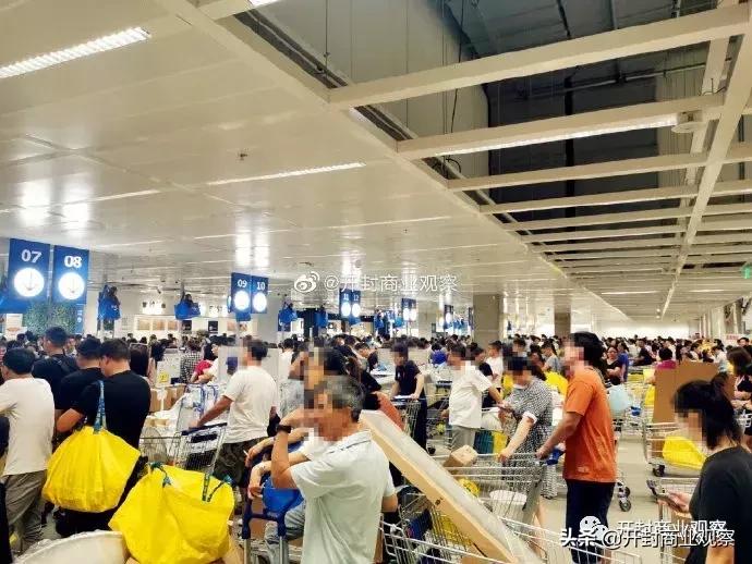 开业一周的万达依然火爆,河南宜家