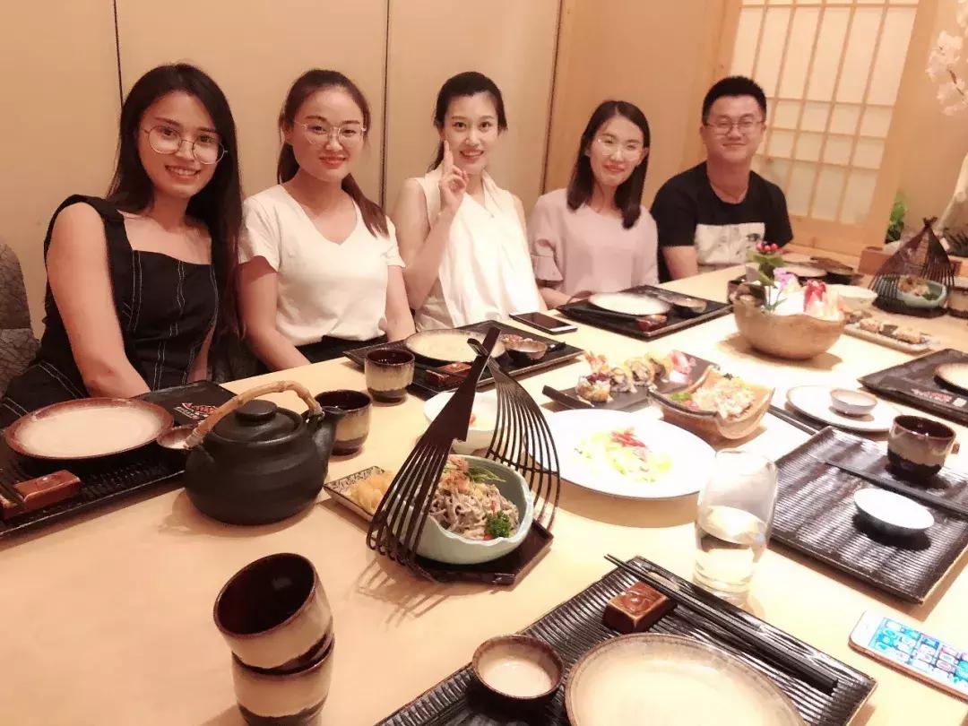 南京28亿顶级豪宅,80后女生这么做买下3套千万豪宅